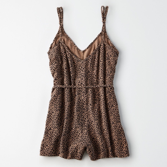 Leopard Print Romper - Picture 2 of 8